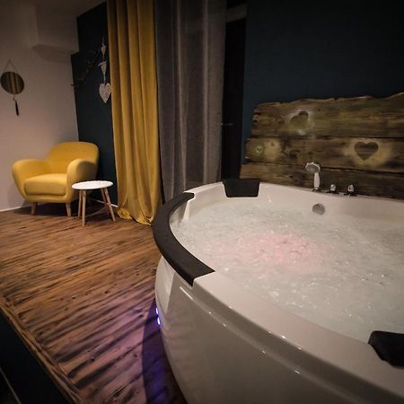 ** Au Canal Du Midi - Jaccuzzi & Luxueux Appartements ** Carcassonne Exteriör bild